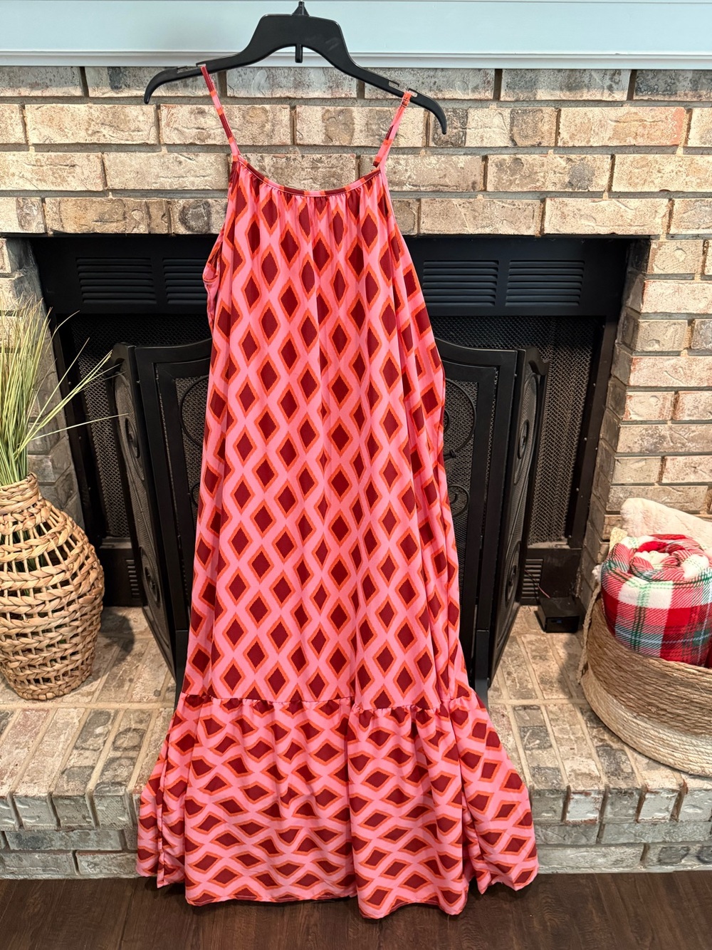 Adjustable Spaghetti strap diamond print rayon maxi dress, red, Large, EUC